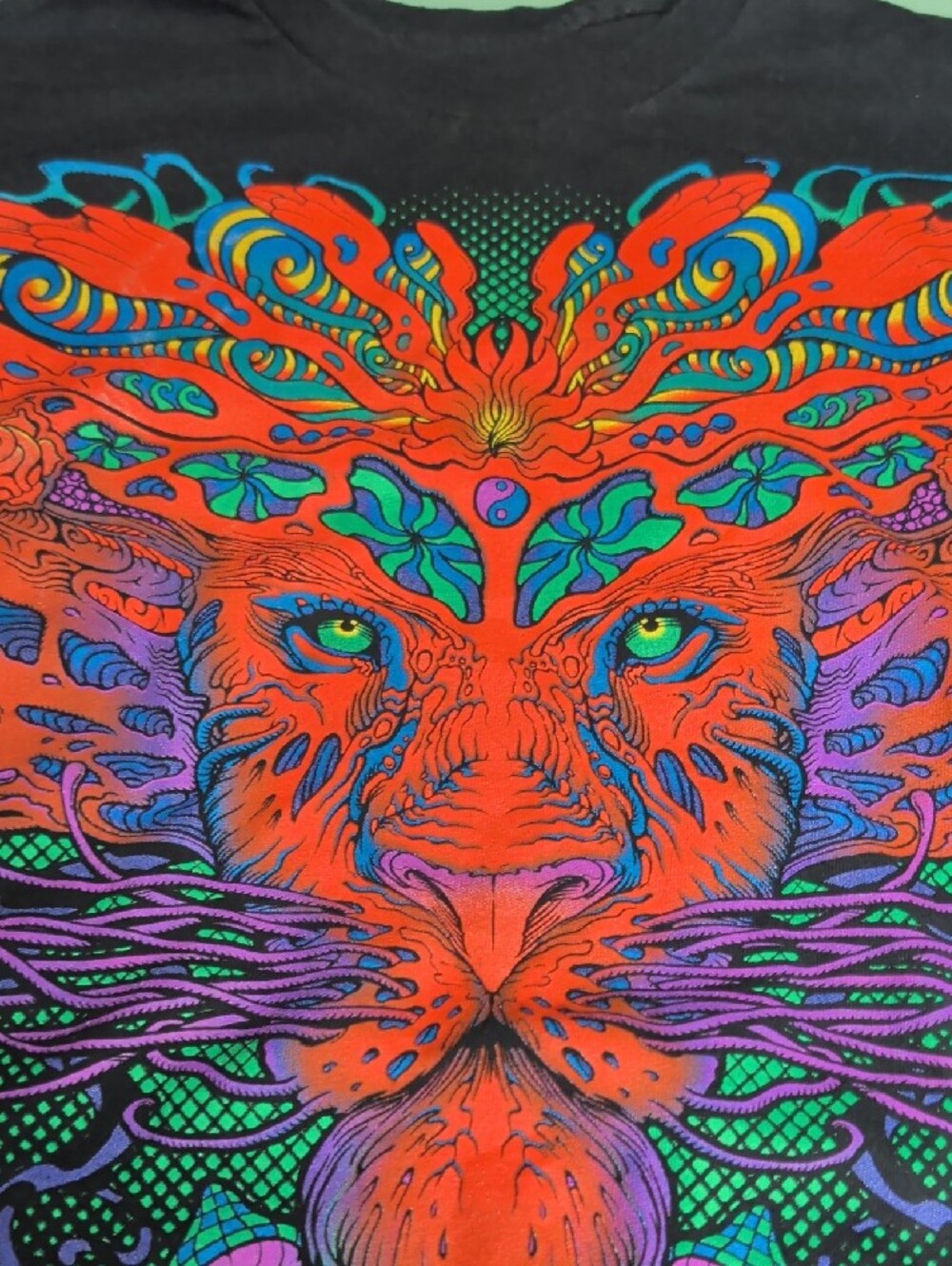 Men's Black Graphic T-Shirt with Multicolor Psychedelic Lion - Picture 2 of 7